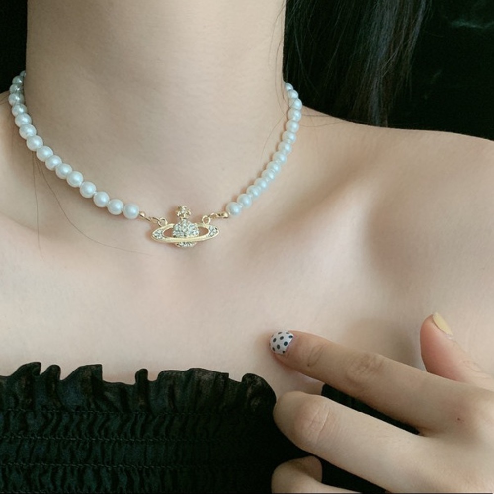 Baroque Elegant Pearl Necklace - Gold - Picture 2 of 6